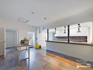 Restaurant- click for photo gallery